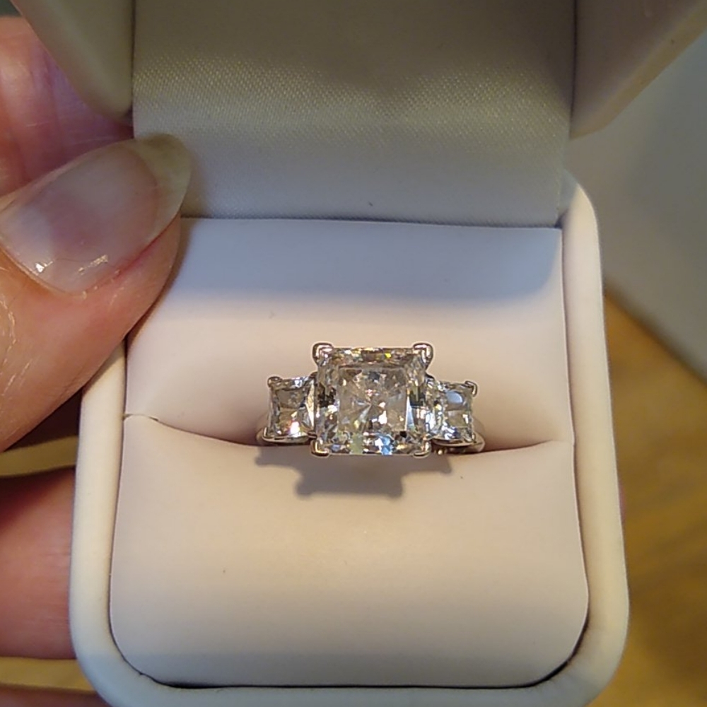 14K White Gold 3 Stone Ring